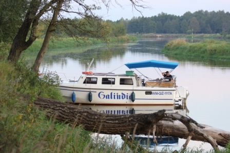 Rejs jachtem motorowym z
                    Kazimierza Dolnego do Giycka
