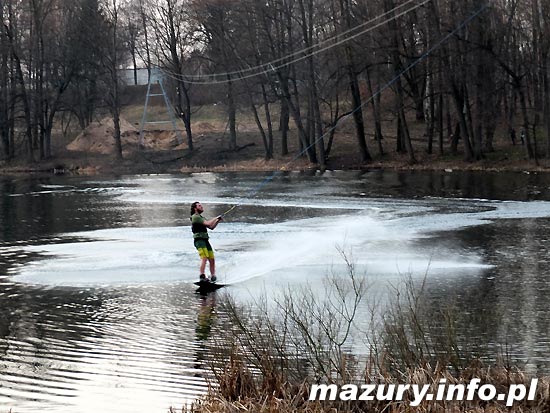 Wycig nart wodnych i wakeboarda w Giycku