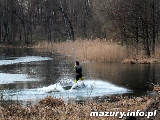 Wycig nart wodnych i wakeboarda w Giycku