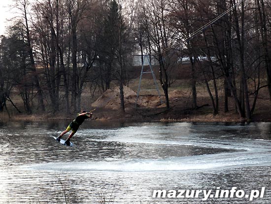 Wycig nart wodnych i wakeboarda w Giycku